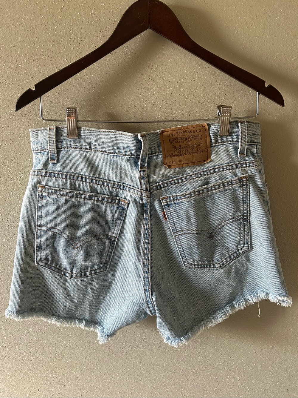 Vintage Orange Tag Levi's 1997 Light Wash Cutoff Shorts 910 Regular Fit Size 9